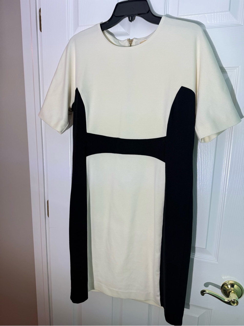 MICHAEL KORS Cream and Black Colorblock Short Sleeve Dress
